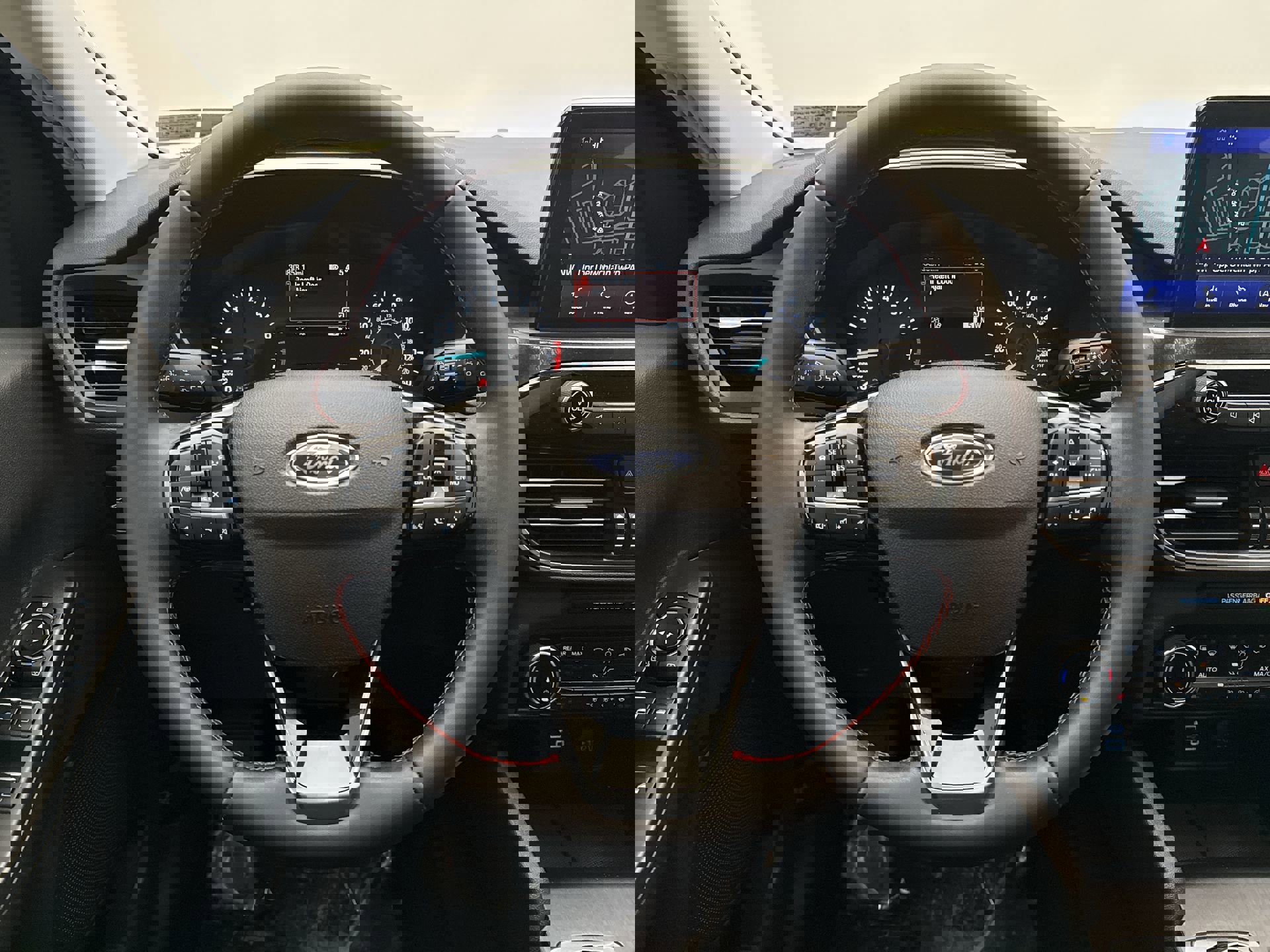 Used 2022 Ford Escape SEL w/ SEL Stealth AWD Package image 12