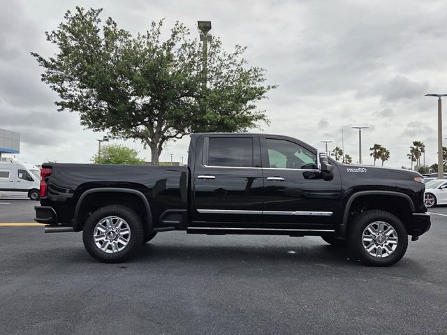 Used 2024 Chevrolet Silverado 2500 High Country w/ High Country Premium Package image 7