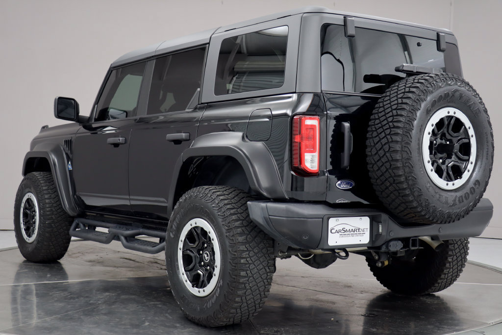 Used 2023 Ford Bronco Black Diamond w/ Sasquatch Package AWD/4WD image 3