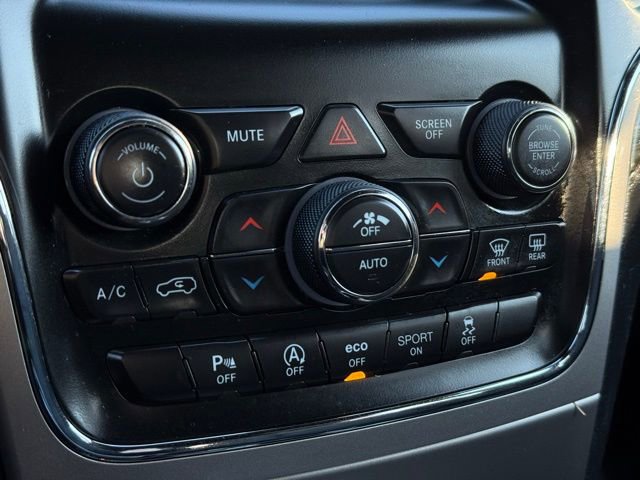 Used 2019 Jeep Grand Cherokee Laredo w/ Security & Convenience Group image 27