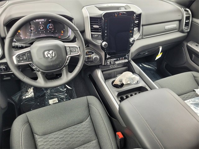 New 2026 RAM 1500 4x4 Crew Cab image 10