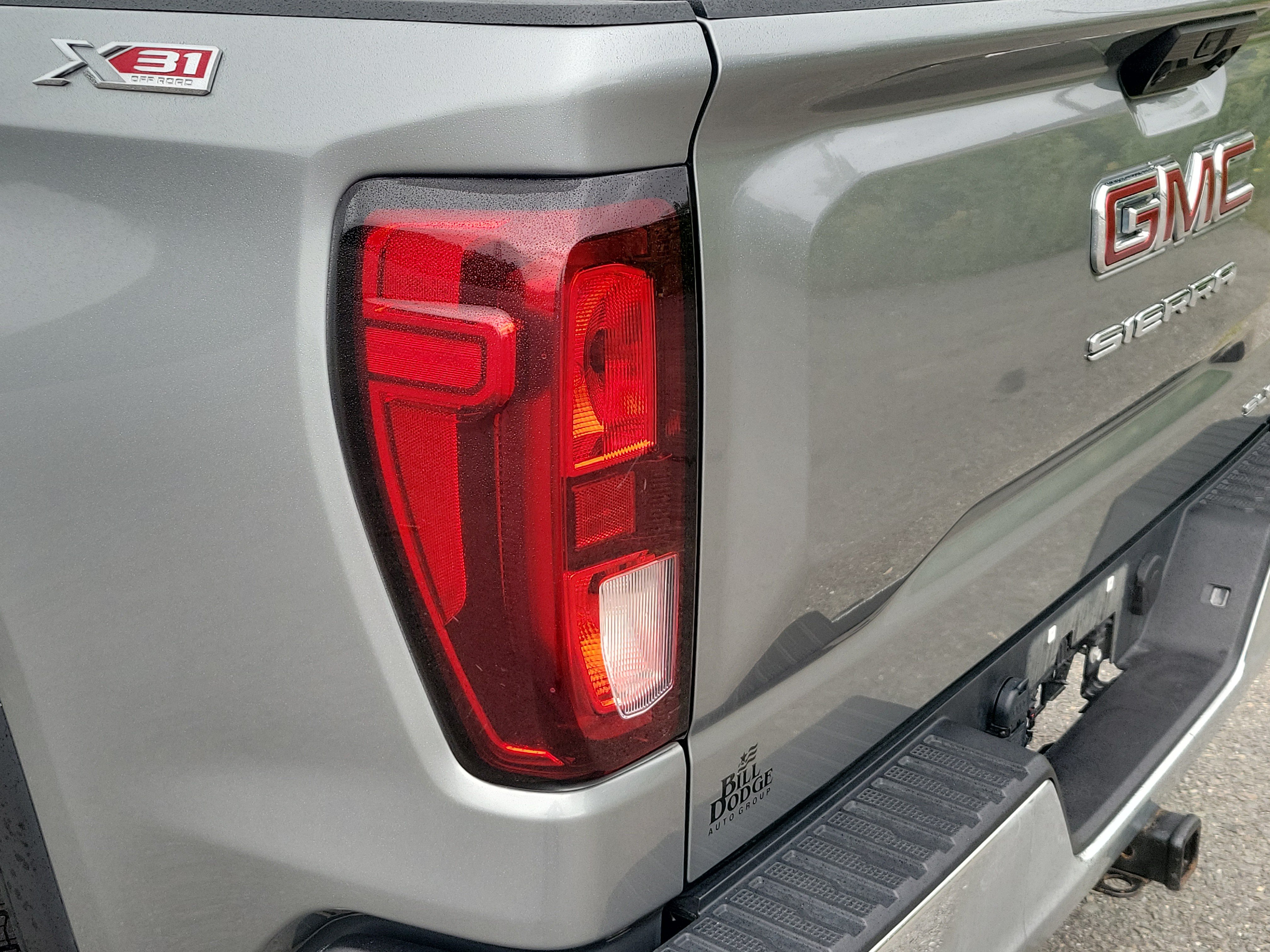 Used 2023 GMC Sierra 1500 SLE AWD/4WD image 11