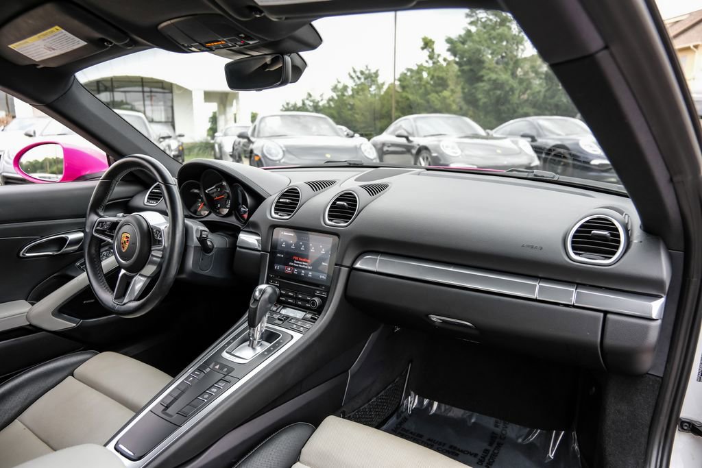 Used 2022 Porsche 718 Cayman RWD image 14