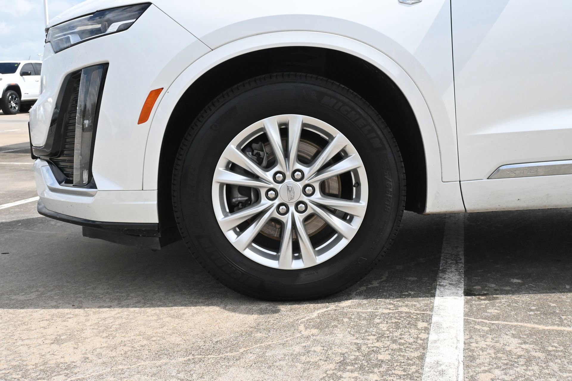 Certified 2023 Cadillac XT6 Luxury FWD image 29