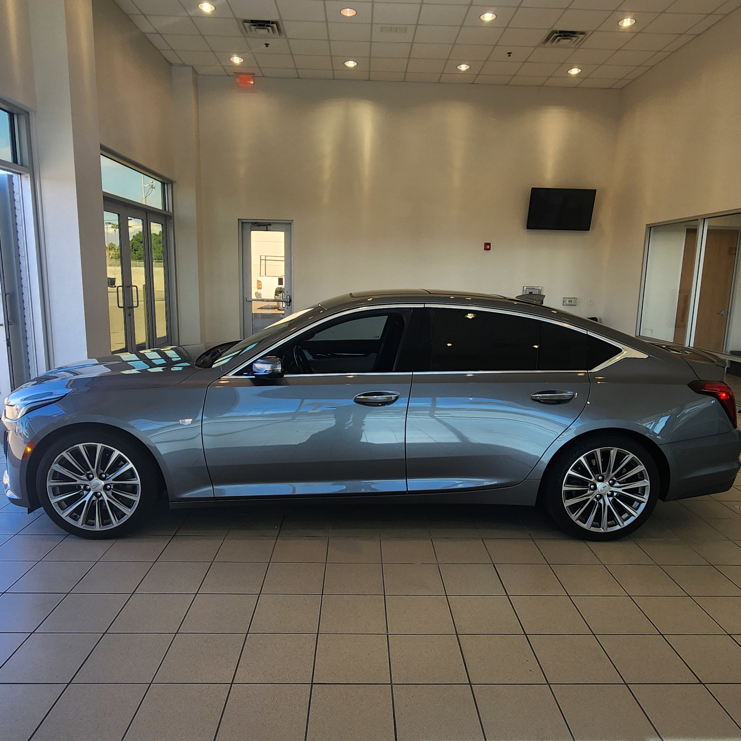 Used 2021 Cadillac CT5 Premium Luxury image 2