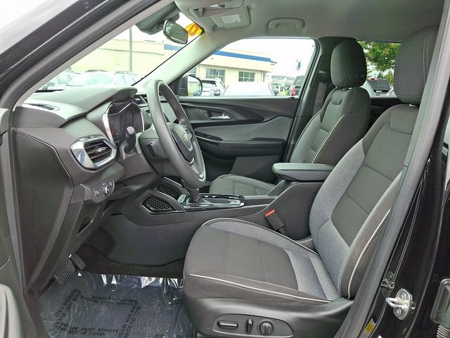Used 2022 Chevrolet TrailBlazer LT w/ LPO, Blackout Package AWD/4WD image 14