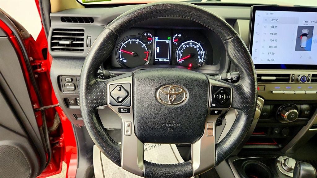 Used 2021 Toyota 4Runner SR5 Premium w/ Moonroof Package AWD/4WD image 12