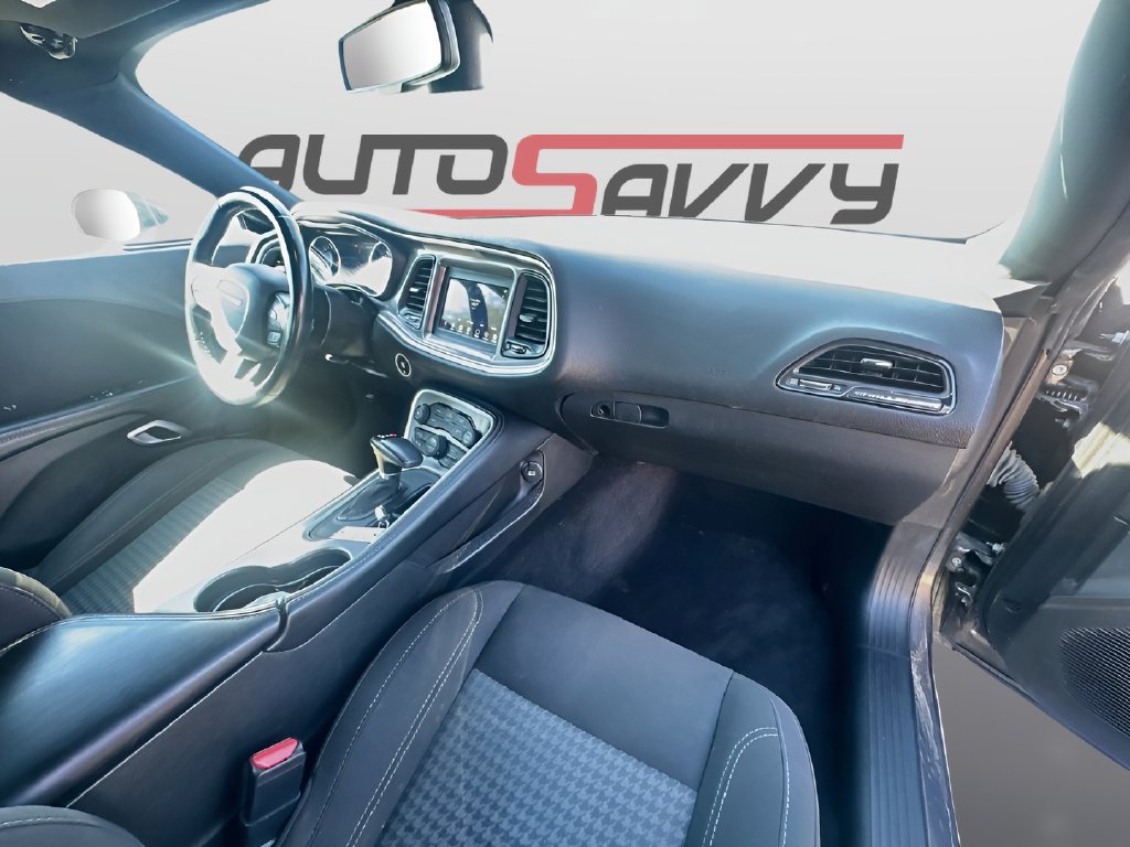 Used 2022 Dodge Challenger SXT RWD image 26