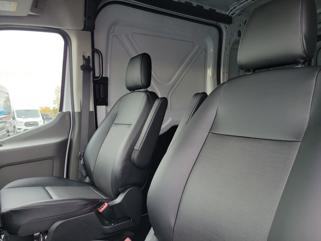 New 2026 Ford Transit 250 148 Medium Roof image 21