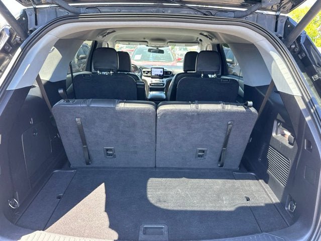 Certified 2022 Ford Explorer XLT w/ Equipment Group 202A AWD/4WD image 18