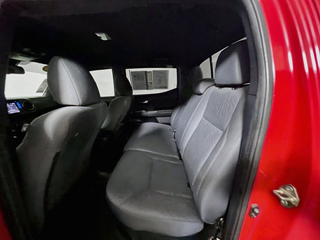 Used 2019 Toyota Tacoma TRD Sport AWD/4WD image 24