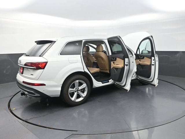 Used 2021 Audi Q7 3.0T Premium w/ Convenience Package AWD/4WD image 45