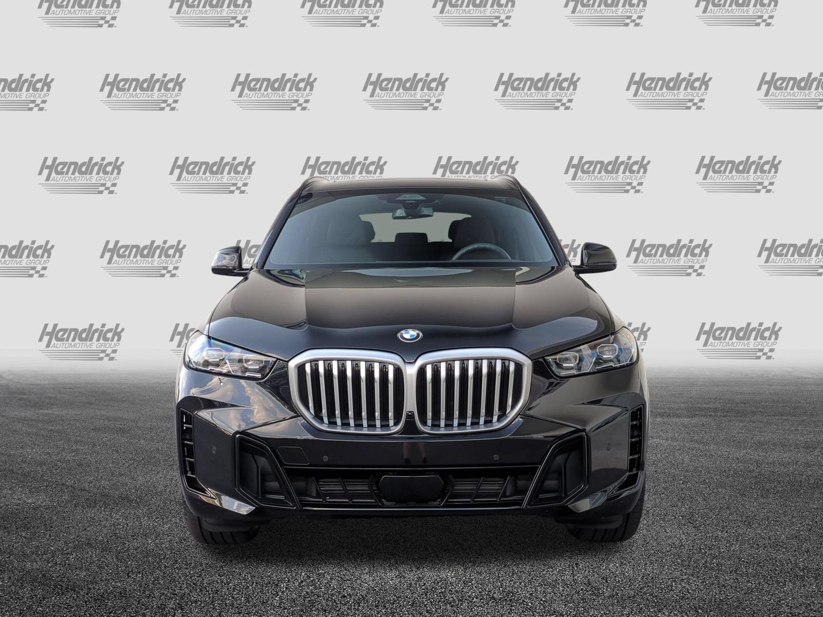 Used 2026 BMW X5 sDrive40i w/ M Sport Package RWD image 3
