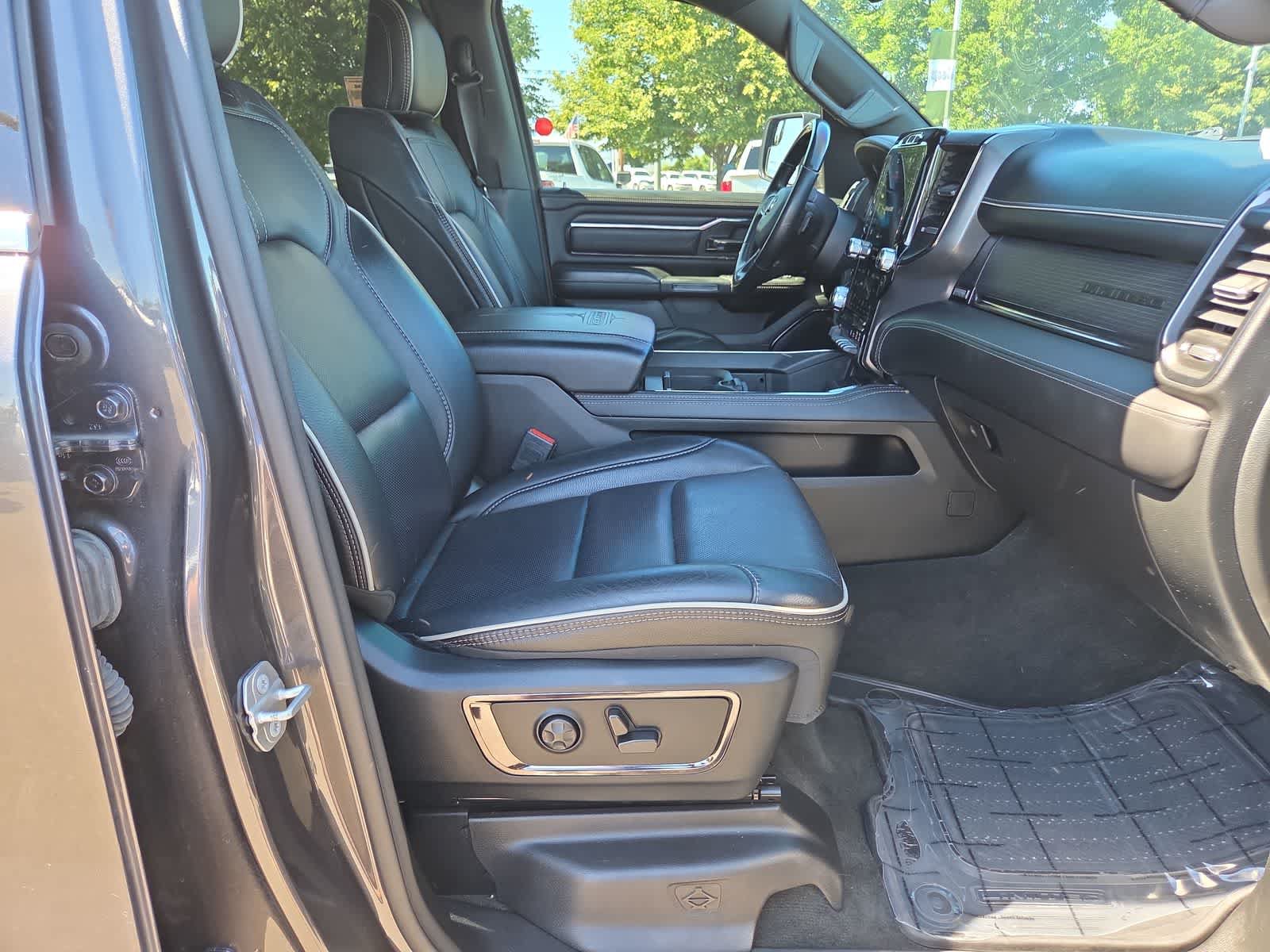 Used 2022 RAM 1500 Limited w/ Body-Colour Bumper Group AWD/4WD image 22