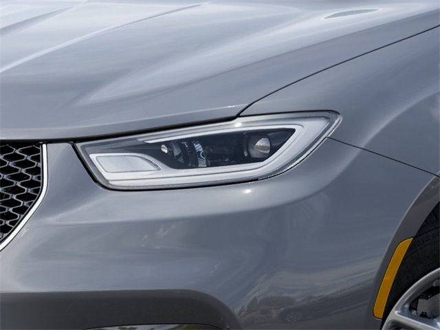 New 2025 Chrysler Pacifica Select image 10
