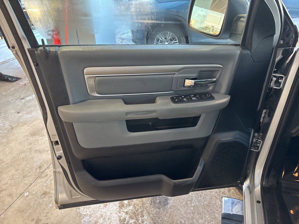 Used 2018 RAM 1500 Big Horn image 6