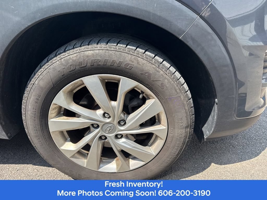 Used 2021 Hyundai Tucson Value w/ Cargo Package AWD/4WD image 4