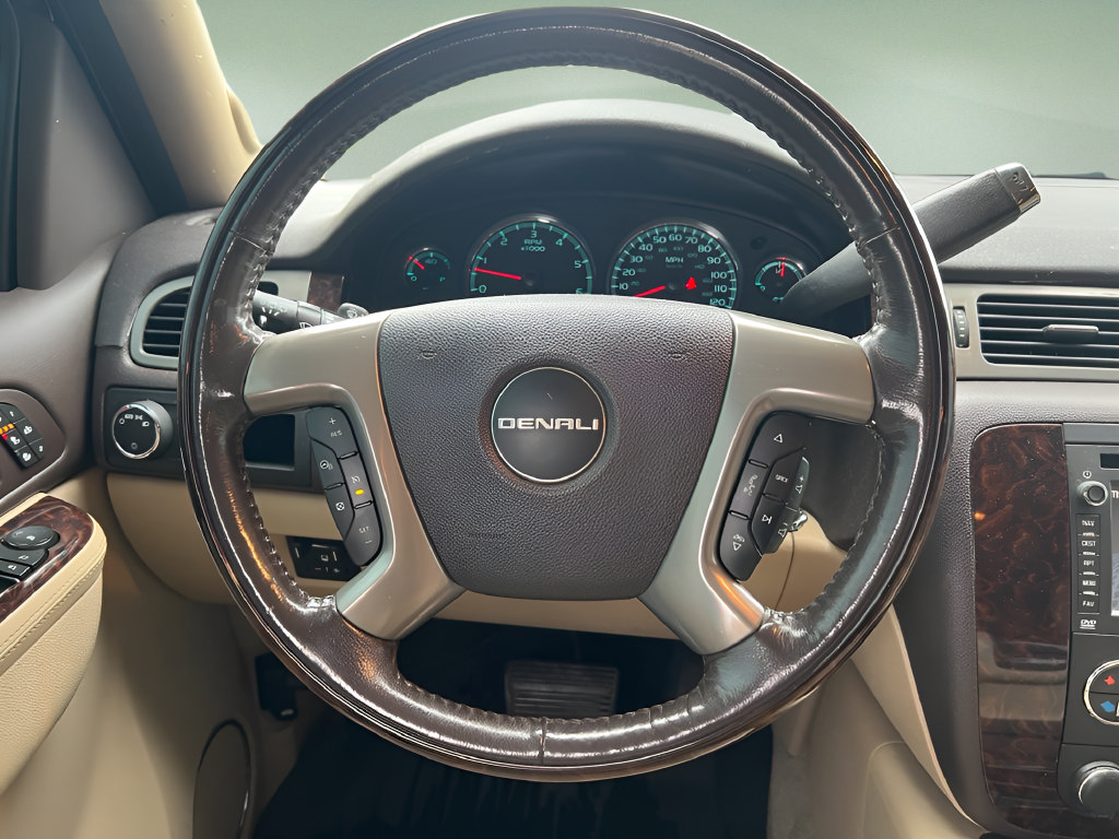 Used 2012 GMC Yukon Denali AWD/4WD image 23