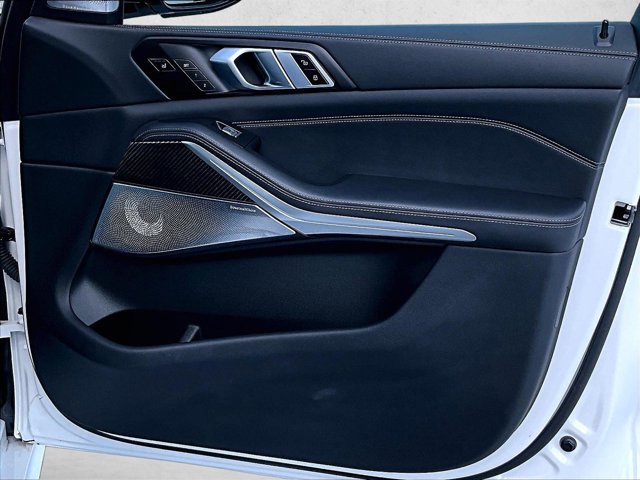 Used 2025 BMW X7 M60i w/ Executive Package image 19