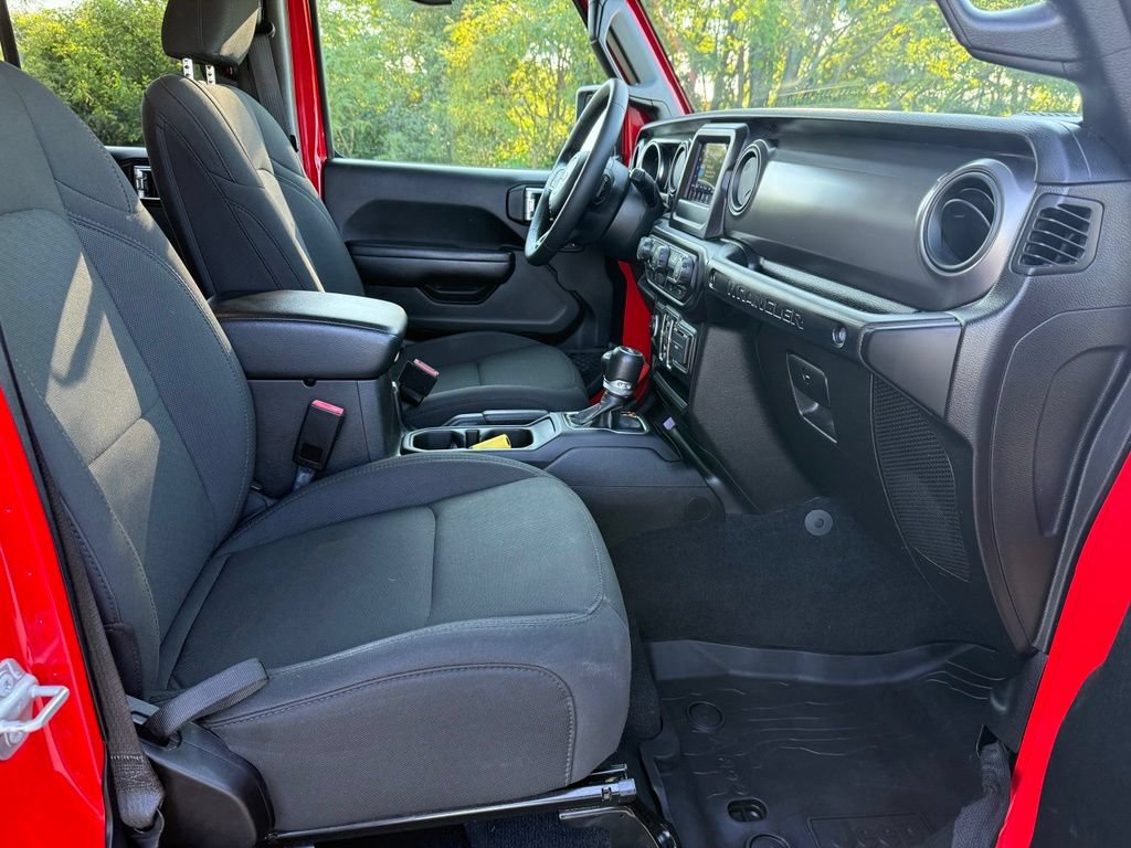 Used 2021 Jeep Wrangler Unlimited Sport AWD/4WD image 23