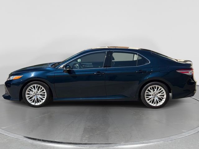 Used 2018 Toyota Camry XLE FWD image 7