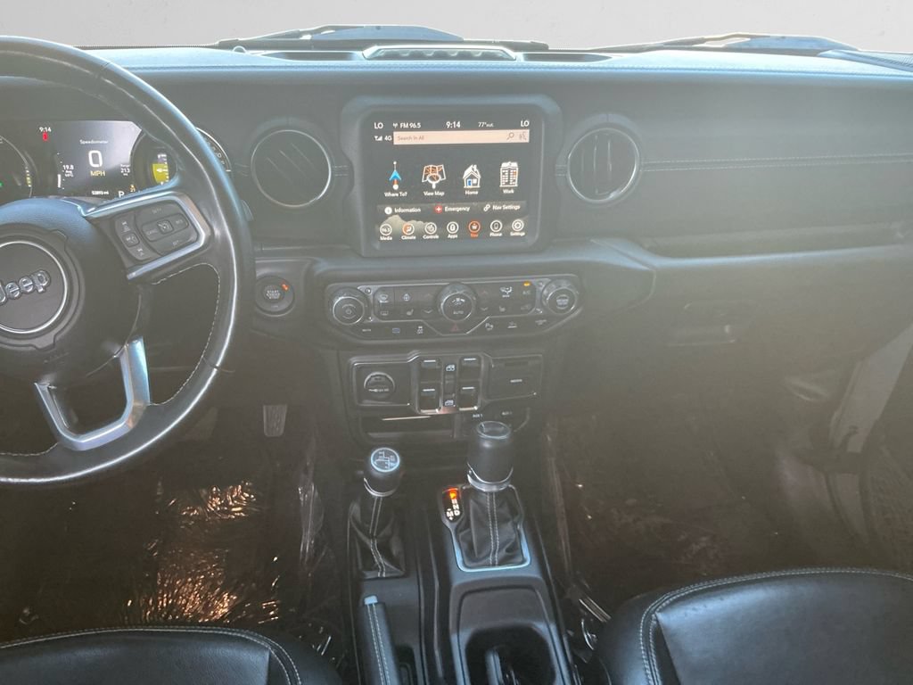 Used 2022 Jeep Wrangler Unlimited Sahara w/ Cold Weather Group AWD/4WD image 11