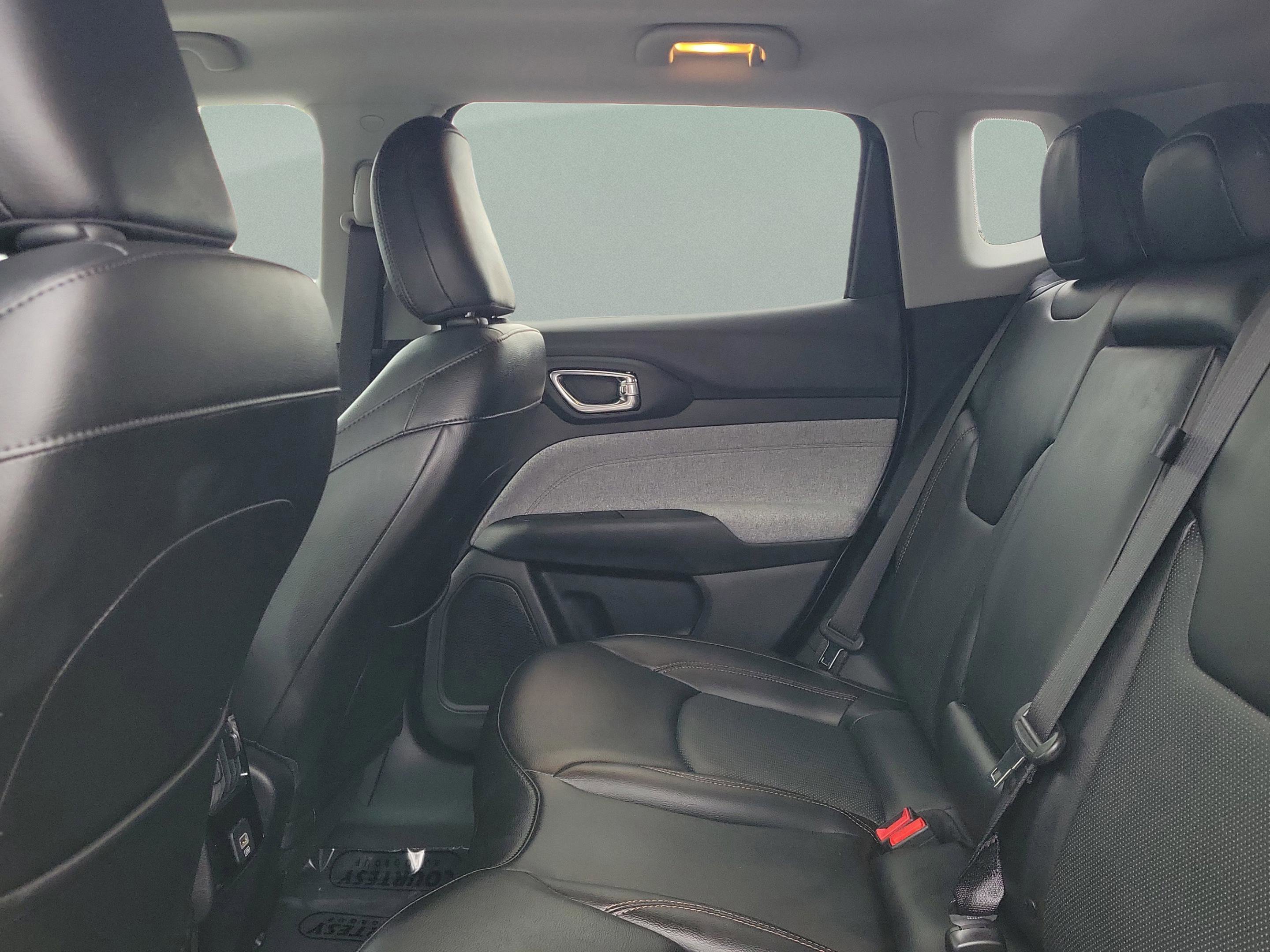 Used 2022 Jeep Compass Latitude w/ Sun and Sound Group image 7