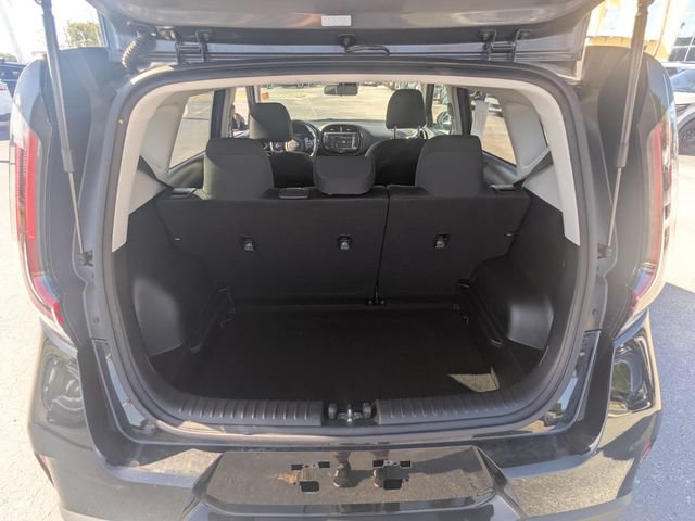 Certified 2025 Kia Soul LX w/ LX Technology Package FWD image 13