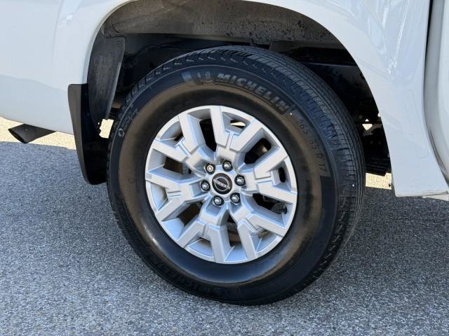 Used 2022 Nissan Frontier SV image 11