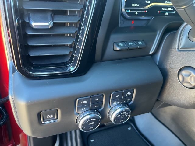 Used 2025 GMC Sierra 1500 AT4 w/ AT4 Premium Package image 14
