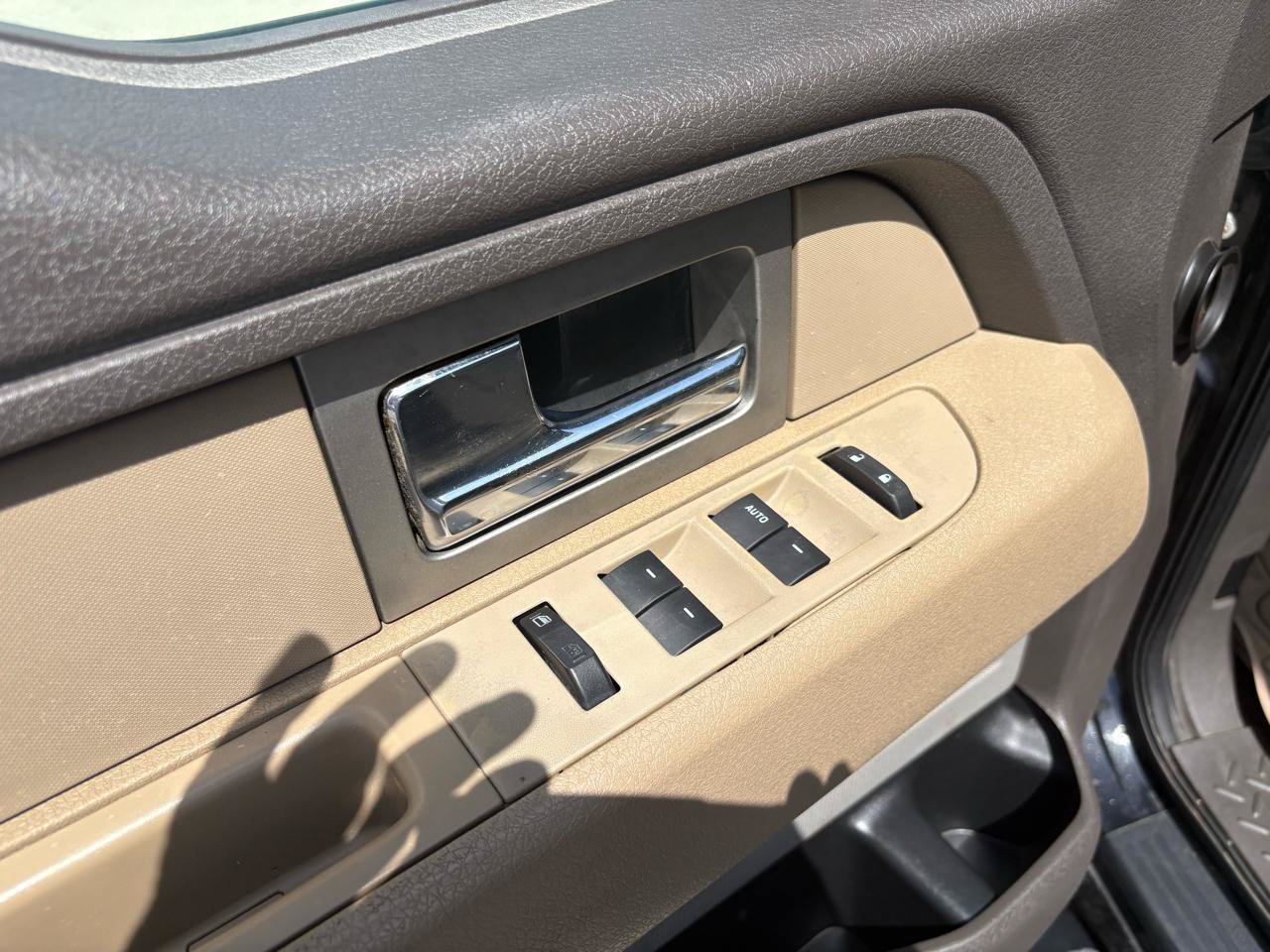 Used 2010 Ford F150 XLT AWD/4WD image 18