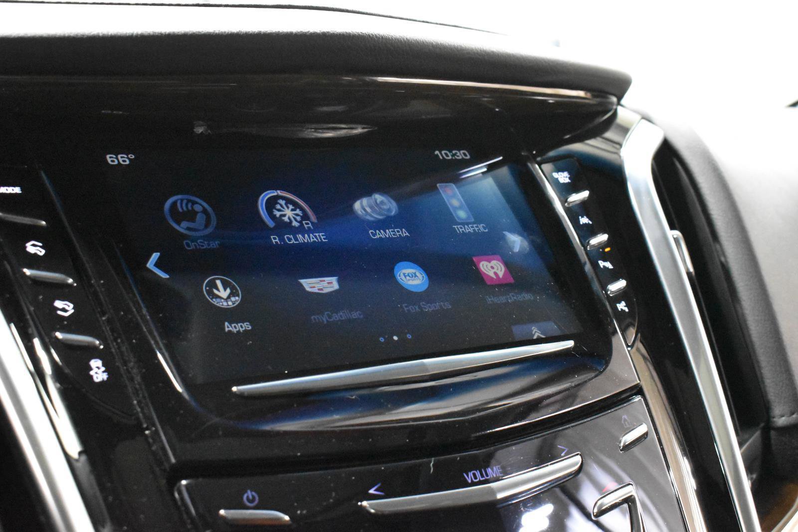 Used 2020 Cadillac Escalade ESV Luxury AWD/4WD image 16