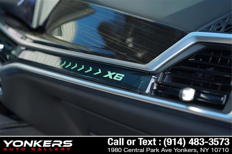 Used 2024 BMW X6 xDrive40i w/ Premium Package image 54