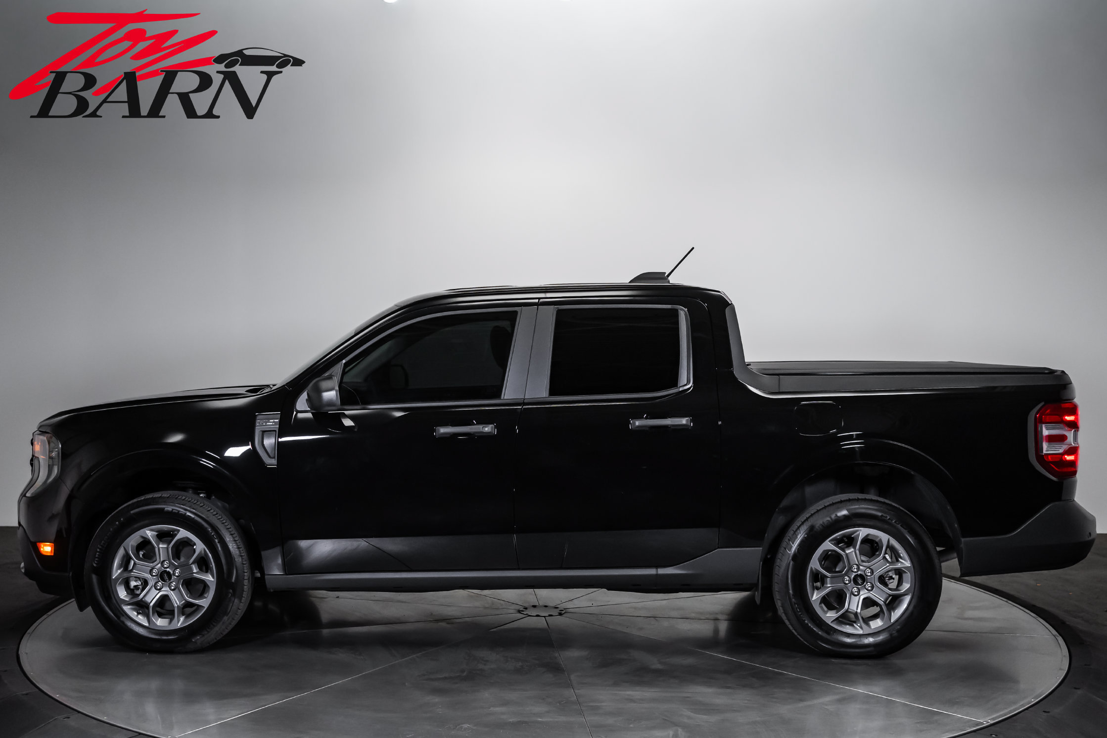 Used 2026 Ford Maverick XLT w/ Equipment Group 301A AWD/4WD image 2