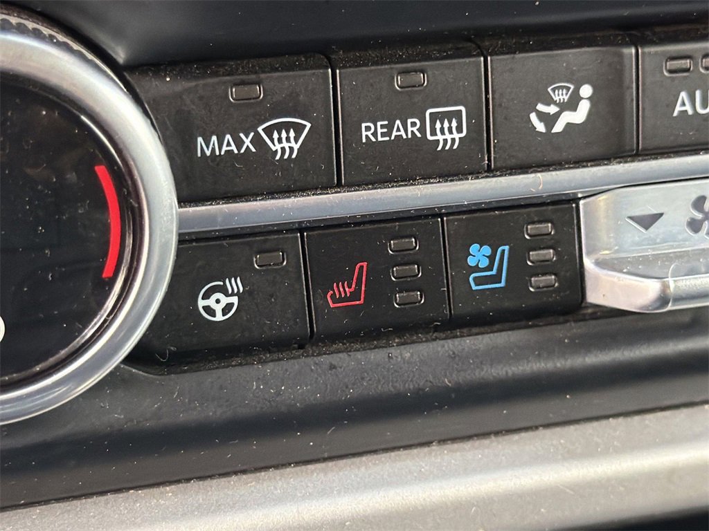 Used 2024 Ford Expedition XLT image 17