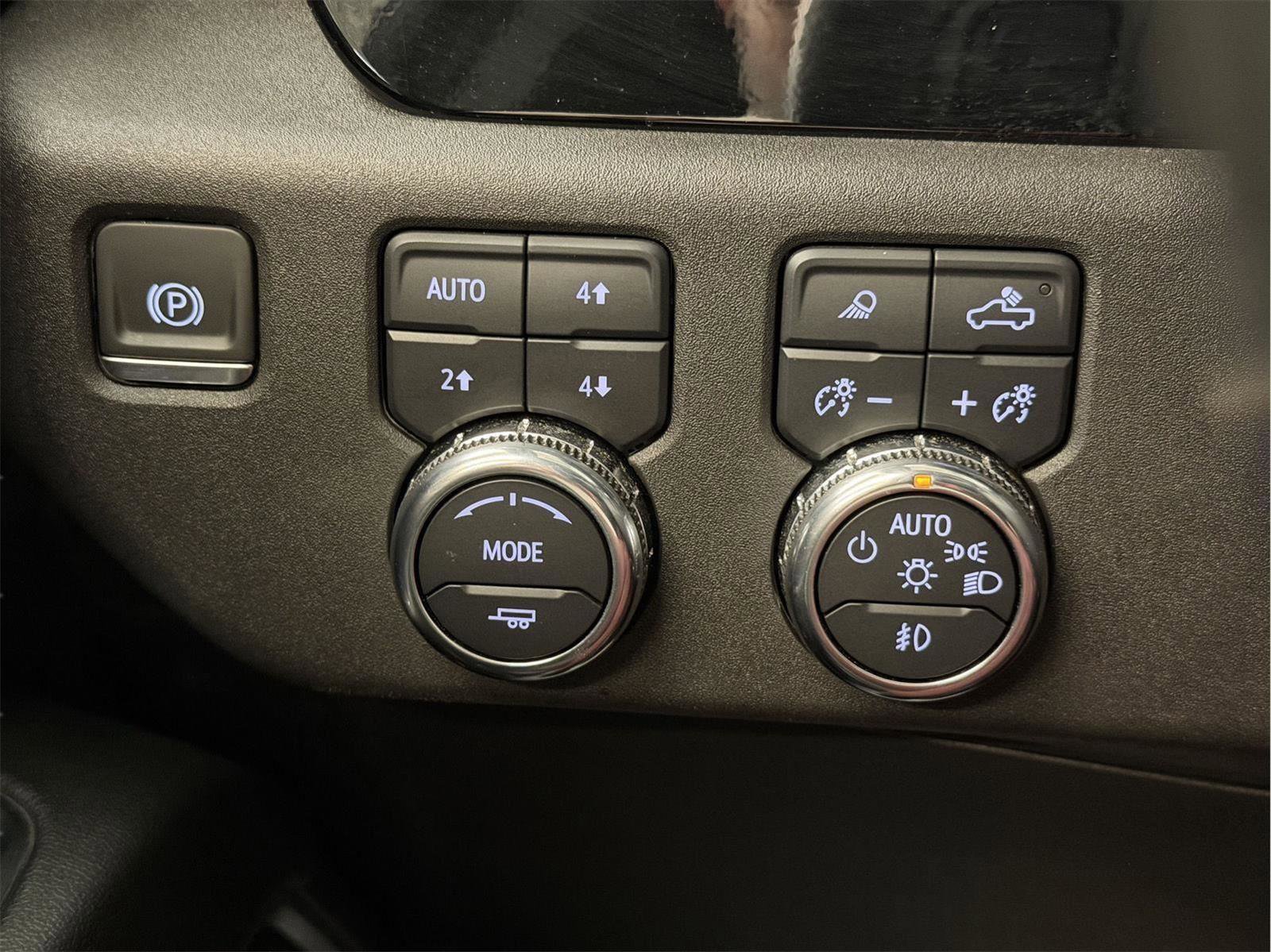 Certified 2024 GMC Sierra 2500 SLT w/ SLT Convenience Package image 35