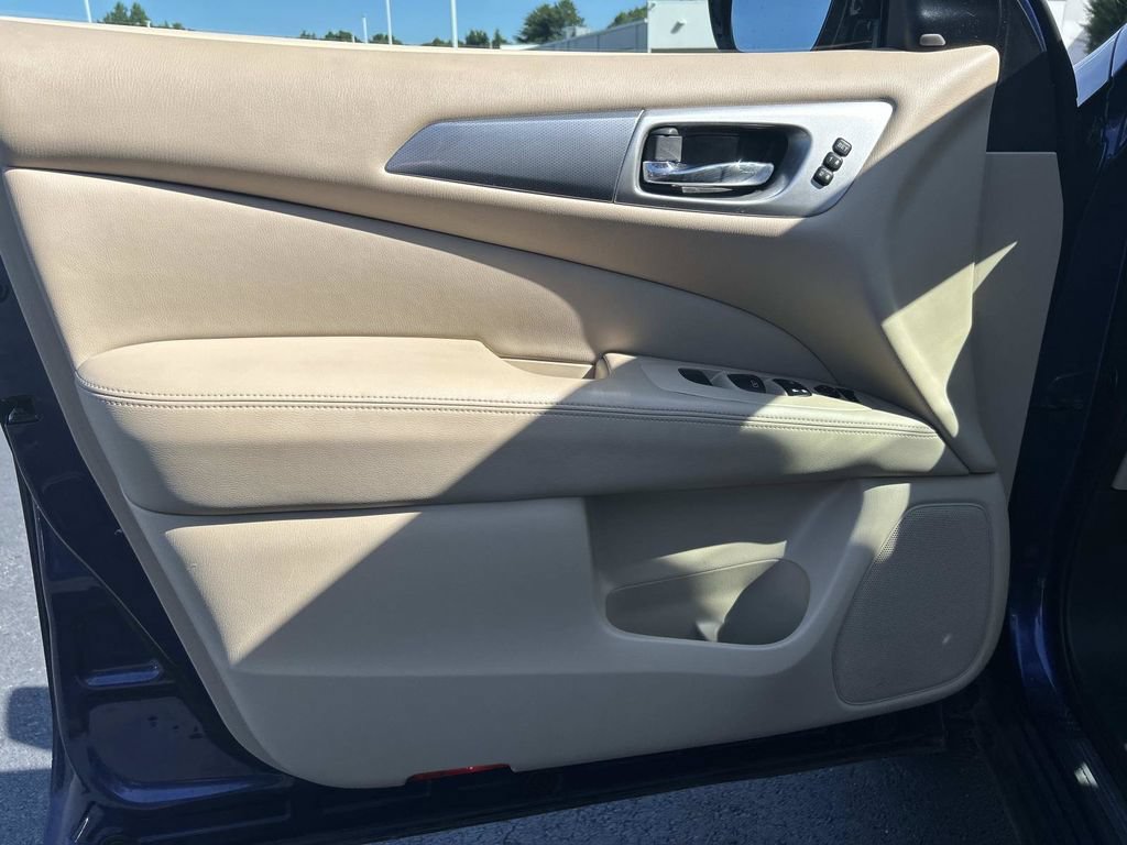 Used 2017 Nissan Pathfinder SL w/ SL Tech Package AWD/4WD image 21