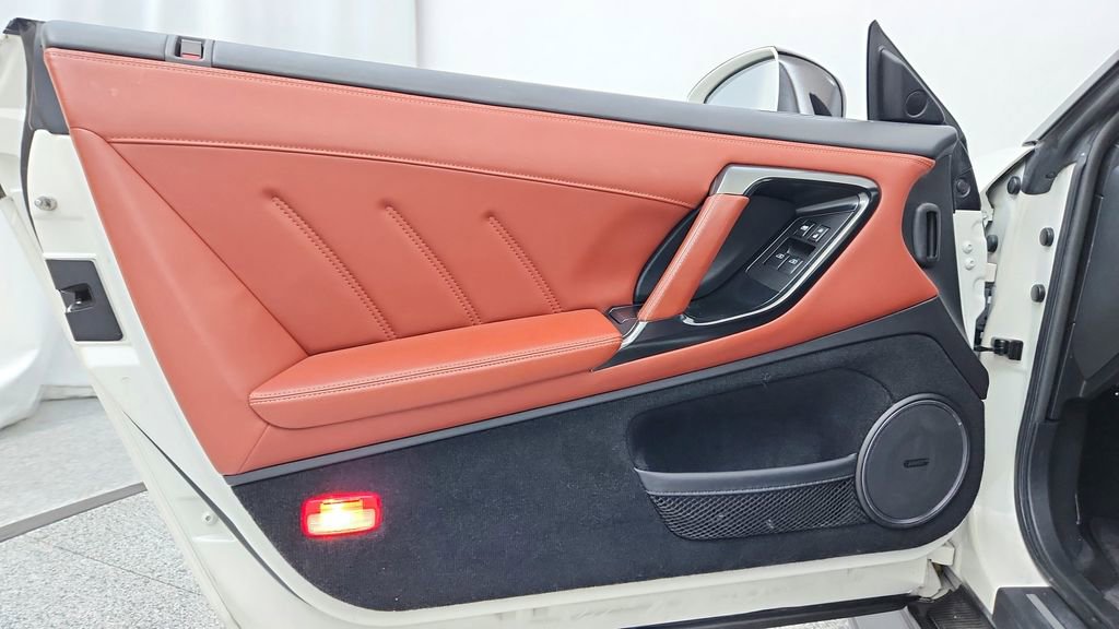 Used 2017 Nissan GT-R Premium w/ Premium Interior Package image 44