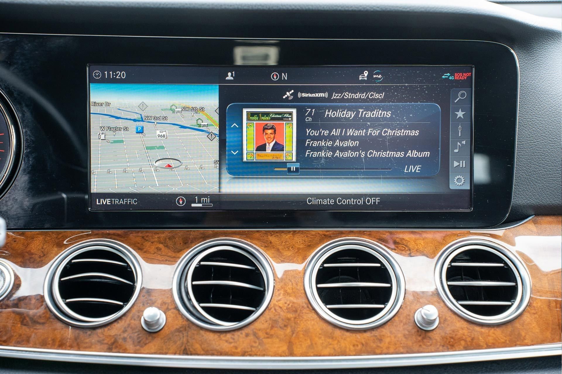 Used 2019 Mercedes-Benz E 300 4MATIC w/ Premium 1 Package image 23