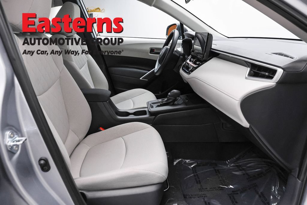 Used 2026 Toyota Corolla Cross L FWD image 23