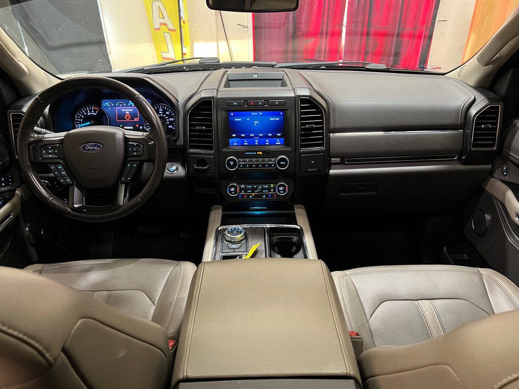 Used 2020 Ford Expedition Limited image 14