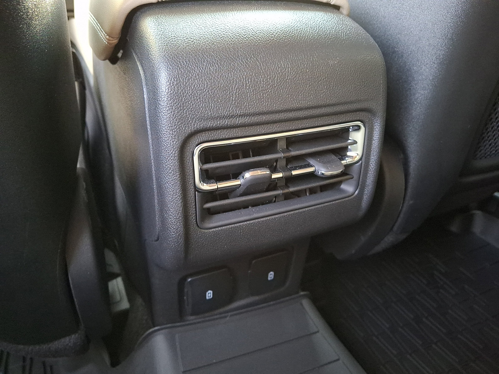 Used 2026 Lincoln Corsair Premiere AWD/4WD image 9