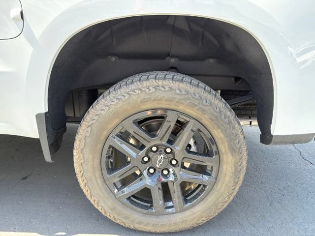 Used 2025 Chevrolet Silverado 1500 LT Trail Boss w/ Protection Package AWD/4WD image 11