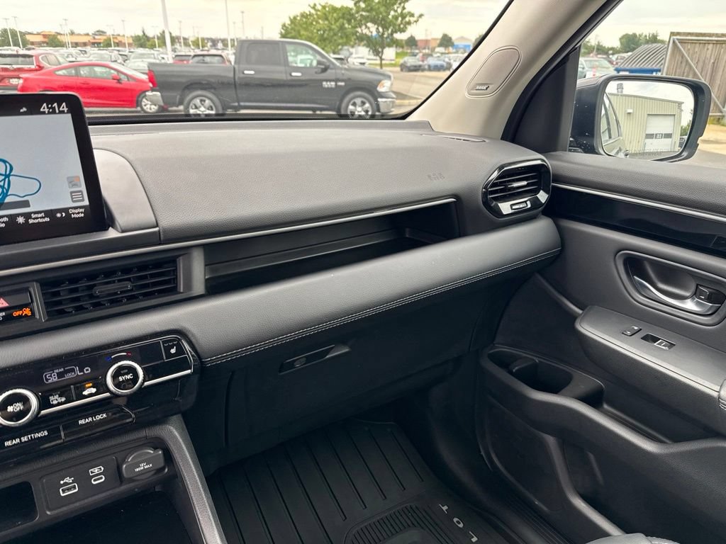 Certified 2025 Honda Pilot Touring image 28