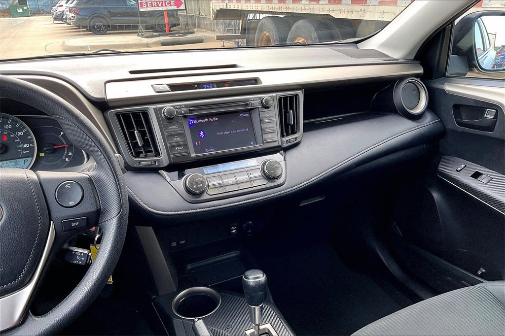 Used 2013 Toyota RAV4 XLE image 6