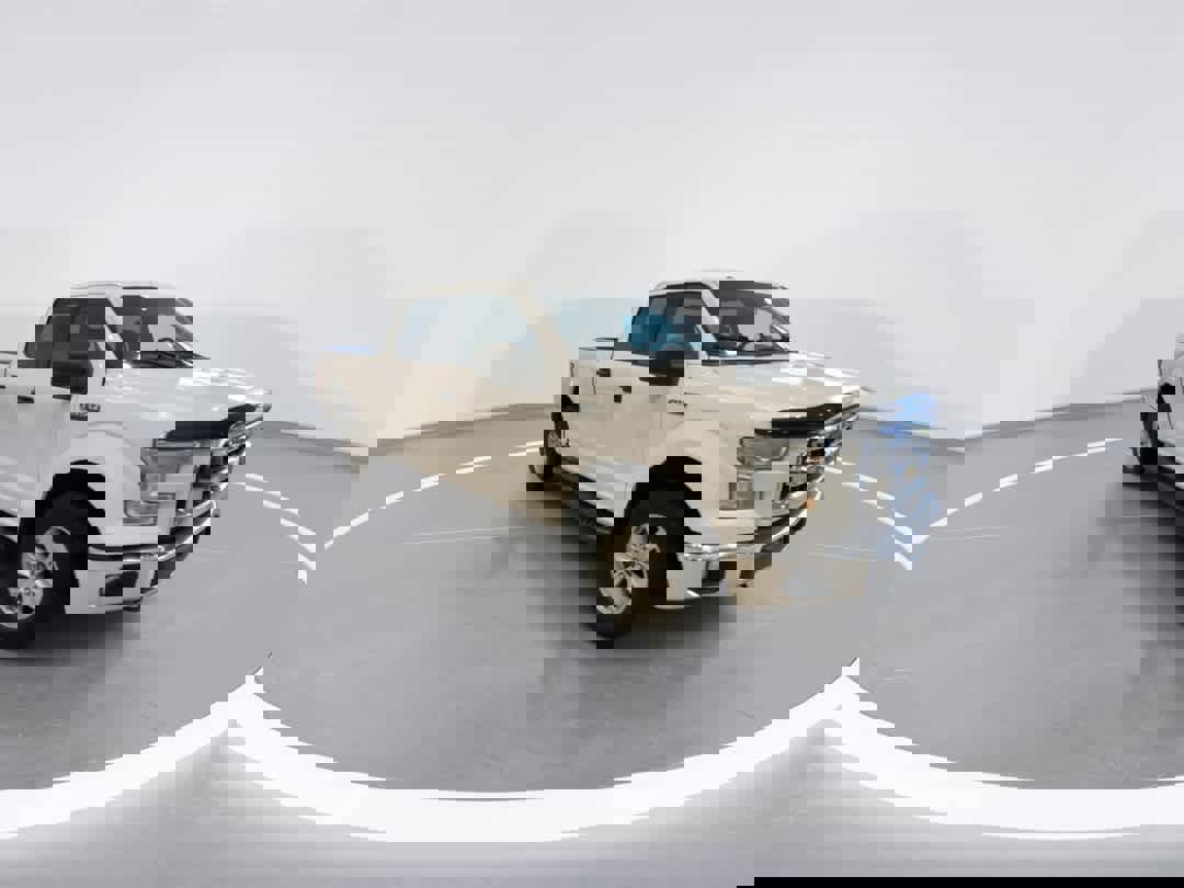 Used 2015 Ford F150 XLT w/ Trailer Tow Package image 2