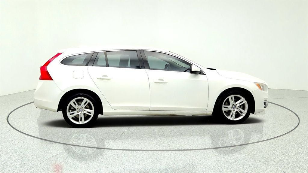 Used 2015 Volvo V60 T5 Premier FWD image 4