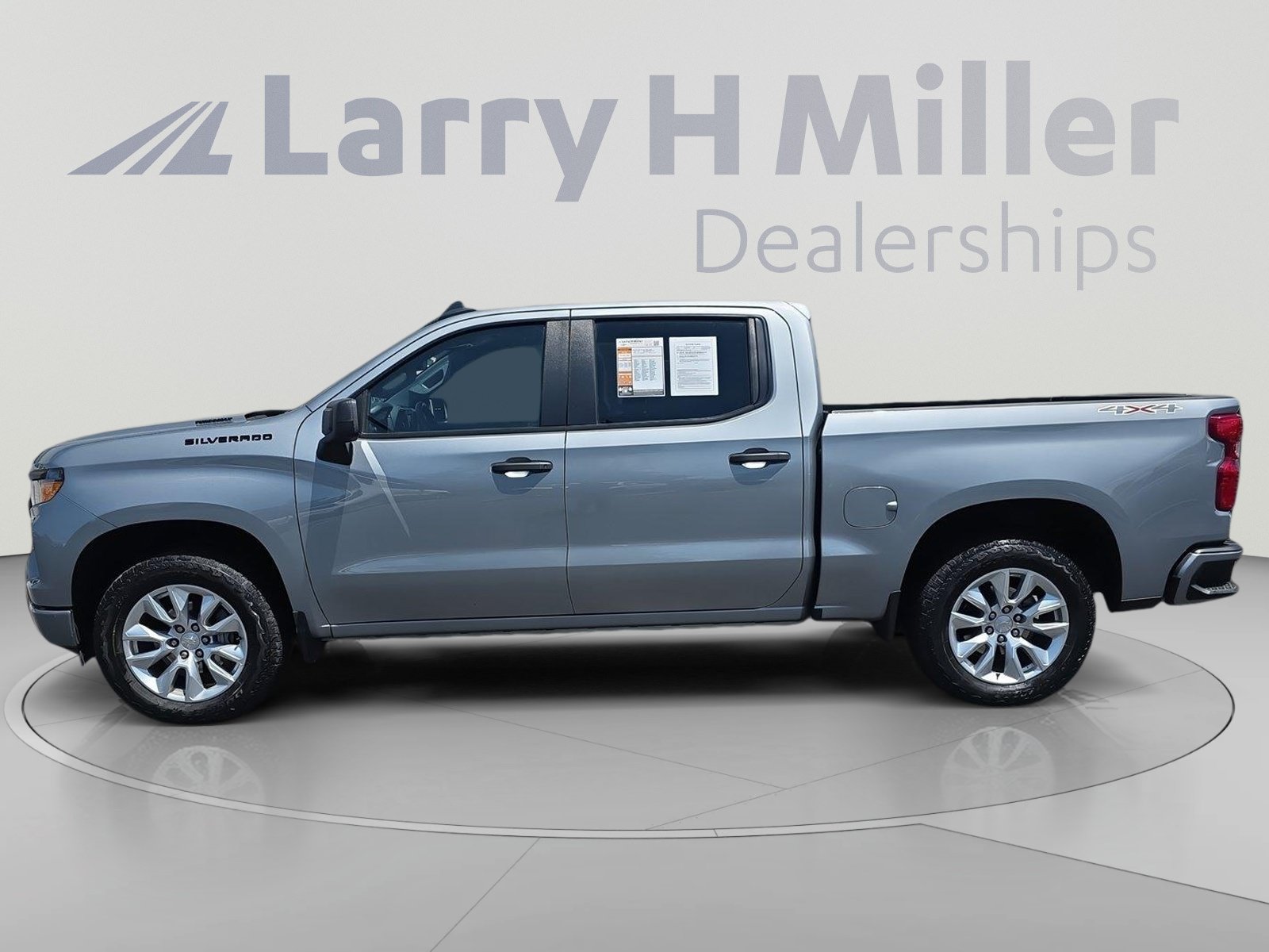 Certified 2025 Chevrolet Silverado 1500 Custom w/ LPO, Dark Essentials Package AWD/4WD image 10