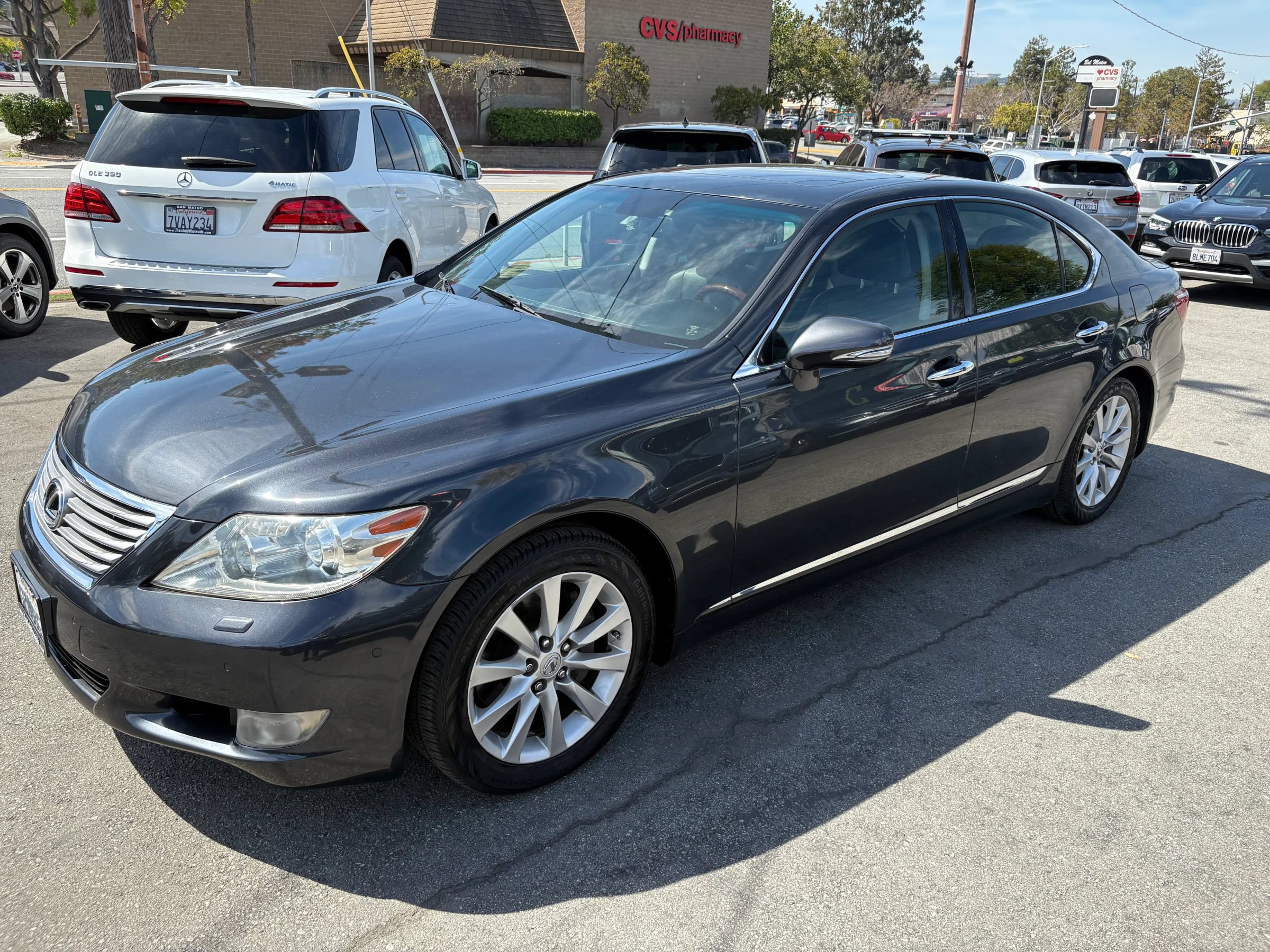 Used 2010 Lexus LS 460 w/ Comfort Pkg RWD image 7