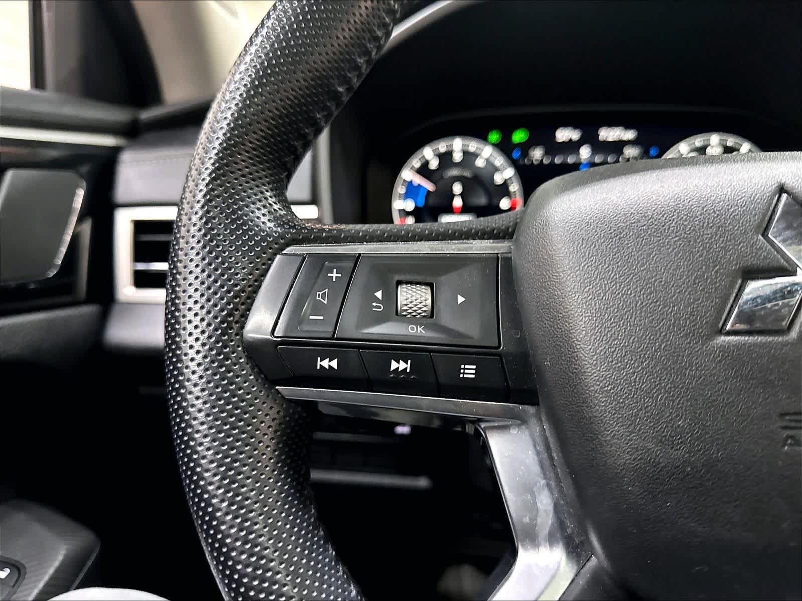 Used 2022 Mitsubishi Outlander SE AWD/4WD image 20